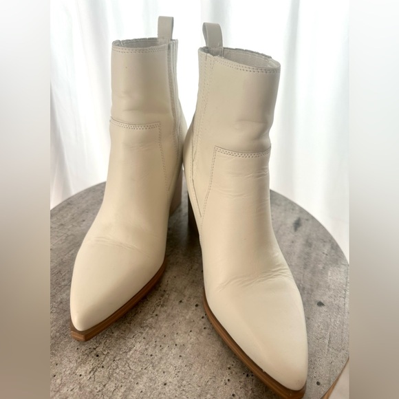 MARC FISHER WOMEN’S MARELA POINTED TOE BOOTIE - Ivory Leather - 8 - Picture 2 of 7